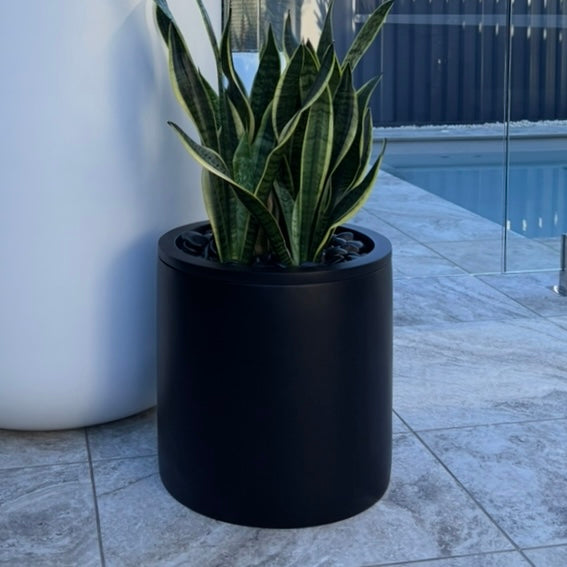 Cylinder Pot • Black