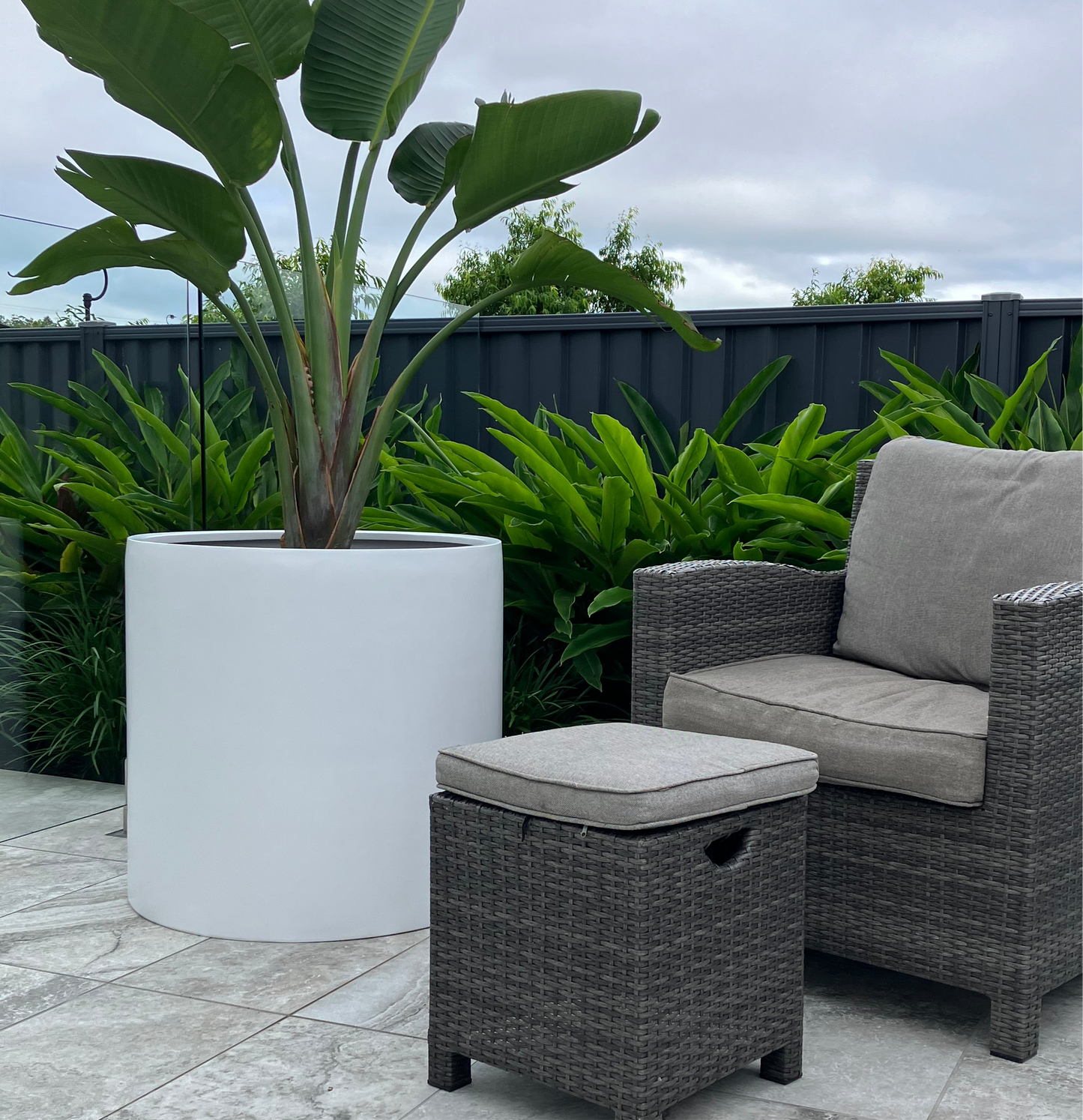 Cylinder Pot • White